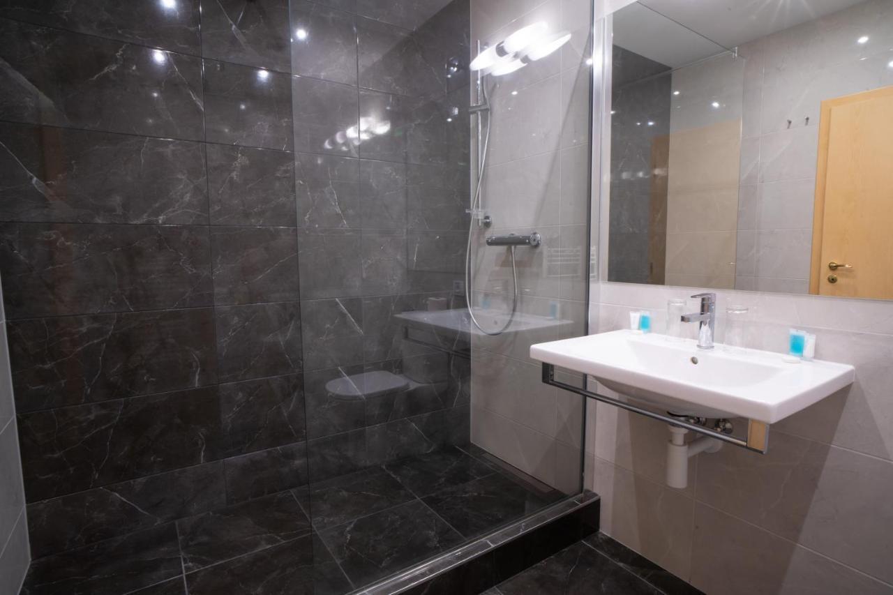 Teledom Hotel Kösice Dış mekan fotoğraf